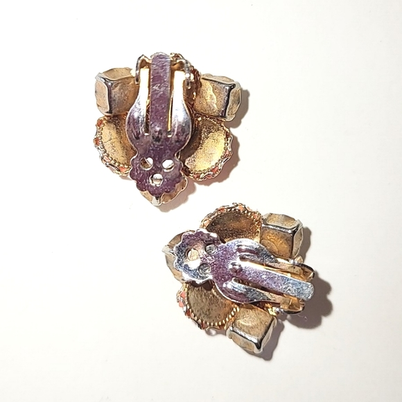 CARVED CELLULOID ROSES EARRINGS - VINTAGE FAUX CORAL CLIP-ON - Picture 3 of 8